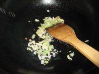 家常菜肉末烧茄子做法图解8)