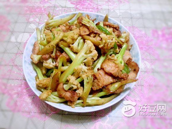 家常菜五花肉炒菜花