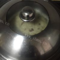 新颖的蔓越莓蒸发糕做法图解7)