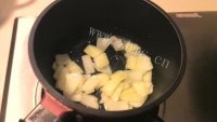 自制南瓜土豆砂锅焖饭的做法图解五