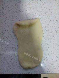 自制牛奶小面包做法图解7)