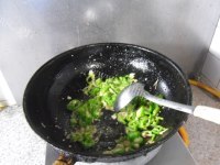 美味的鲜辣脆皮虾做法图解9)