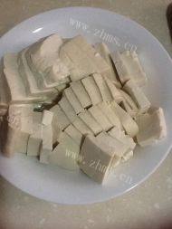 简易的小葱煎豆腐做法图解1)