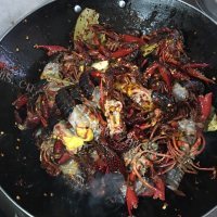 美味营养的麻辣小龙虾做法图解8)
