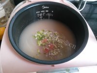 美味的板栗瘦肉粥做法图解7)