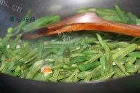 家常菜豆角丝炒肉做法图解9)