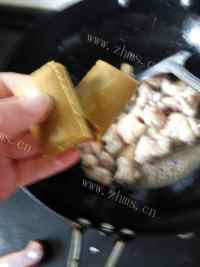 美味的咖喱土豆鸡块做法图解6)