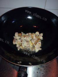 下饭的花菜炒肉做法图解3)