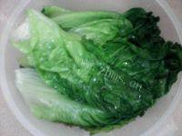 色泽鲜亮的白灼生菜做法图解3)