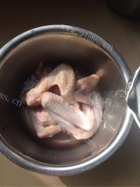 美味的蜜汁烤鸡翅做法图解4)
