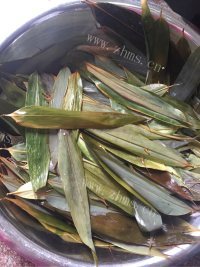 自制红豆蜜枣粽做法图解1)