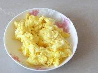 「美味可口」韭菜盒子做法图解4)