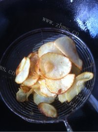 五味俱全的油炸原味土豆片做法图解6)