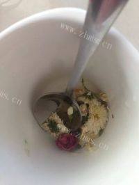 自制柠檬玫瑰花茶做法图解6)