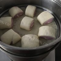 自制紫薯双色馒头做法图解7)