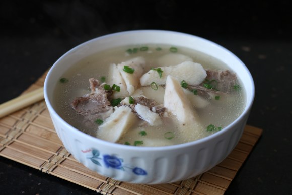 美味佳肴般的山药排骨汤