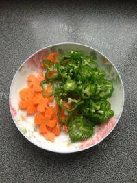家常菜黑椒牛柳做法图解4)