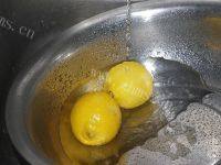 简单柠檬蜂蜜茶做法图解3)