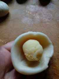 色味俱佳的老婆饼做法图解10)