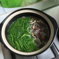 风味香菇丸子砂锅做法图解10)