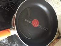 色香味浓的鸡蛋煎饼做法图解3)