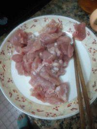 口感不错的肉片炒苦瓜做法图解1)