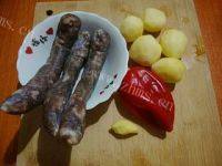 美味的腊肠土豆焖饭做法图解1)