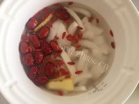 美味的椰子鸡汤做法图解9)