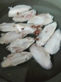 美味的糖醋鸡翅做法图解2)