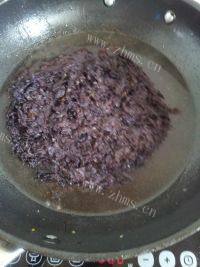 美味的紫菜瘦肉汤做法图解3)