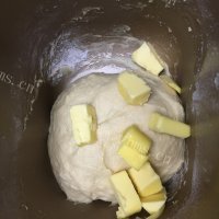 咸甜适中的金钱卷面包做法图解3)