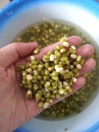 自制绿豆糕做法图解2)