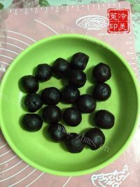 自制枣泥菊花酥做法图解19)