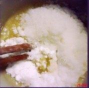 自制紫薯椰蓉面包做法图解2)