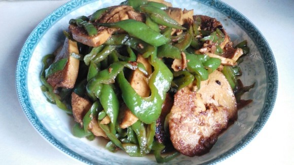 珍馐美味的青椒炒素鸡