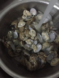 色泽不错的香辣花甲做法图解2)