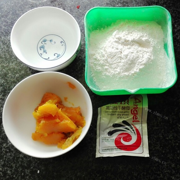 香喷喷的南瓜馒头