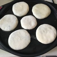 韭菜鸡蛋虾仁馅饼做法图解6)
