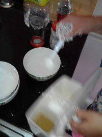 口感饱满的炸麻叶做法图解3)