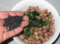 菠菜拌花生米做法图解10)
