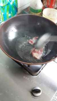 营养丰富有机菜花炒肉做法图解1)