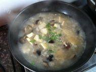 秀色可餐的花蛤豆腐汤做法图解6)
