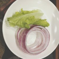 自制洋葱鸡蛋饼做法图解2)