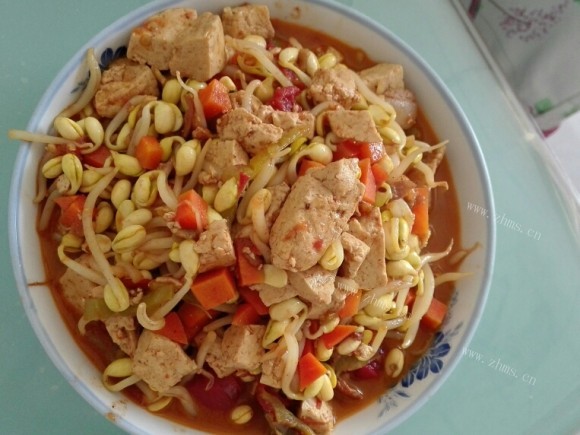 喷香的豆芽炒豆腐