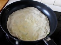 美味的鸡蛋灌饼做法图解8)