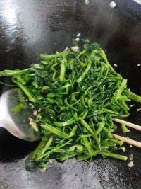 家常菜蒜蓉通心菜