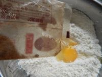 自制土豆丝煎饼做法图解4)