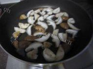 家常菜香菇炒豆角做法图解3)