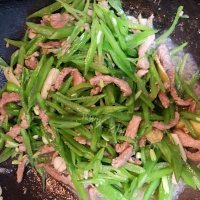 家常菜豆角丝炒肉做法图解8)