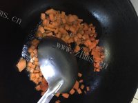 色味俱佳的酱油炒饭做法图解4)